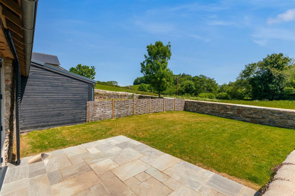 A59 - Barns @ Higher Court Barns, Littlehempston -