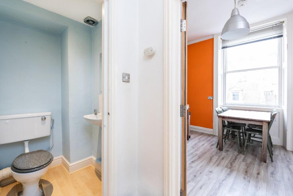 Flat 2, 1 Walcot Terrace, Bath, BA1 6AB-2.jpg