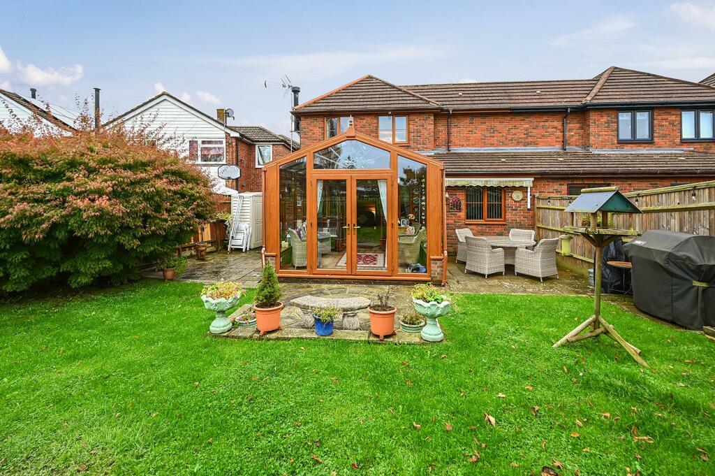 ROSE COTTAGE - TN17 3AN (13).jpg