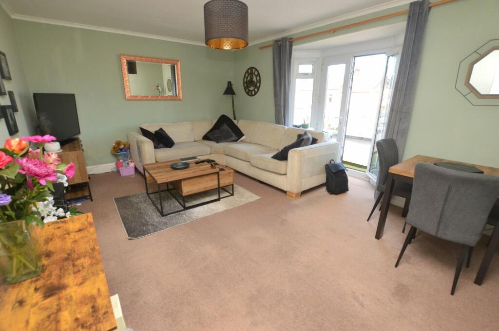 Living Room (Flat)