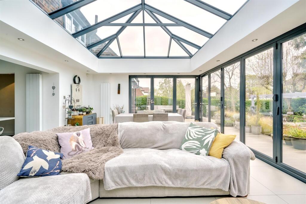 Sitting_Dining Room 1_3.jpeg