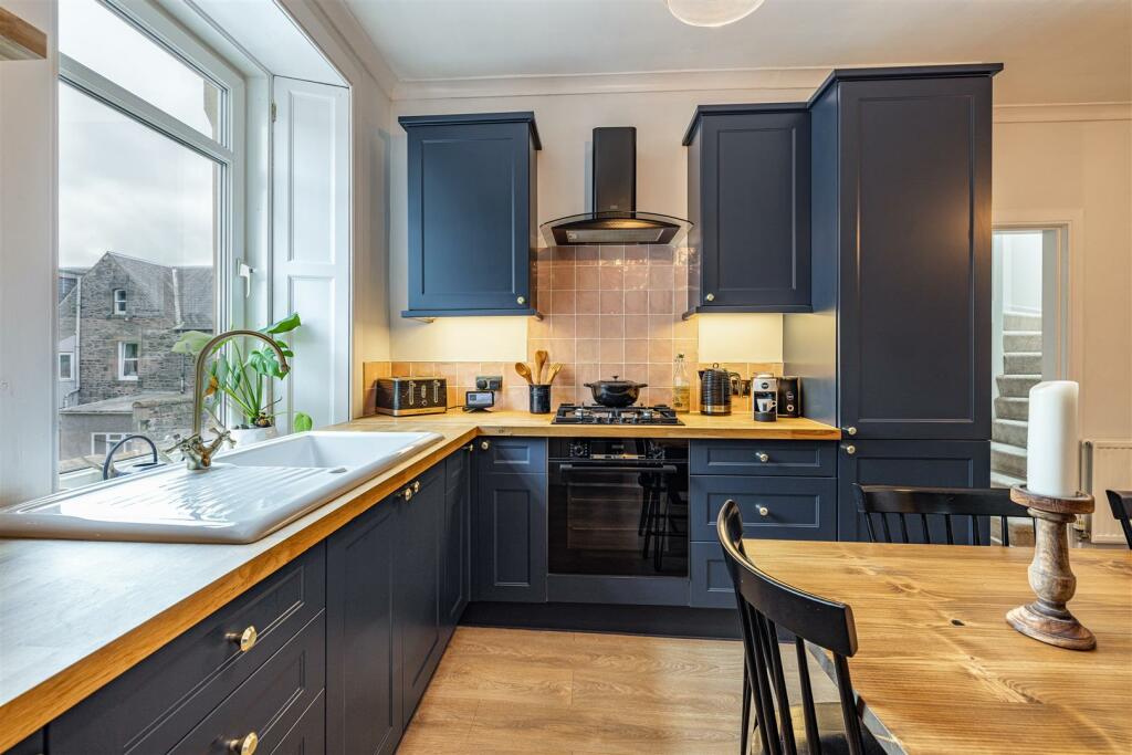 10 Roxburgh Place Galashiels 21.JPG