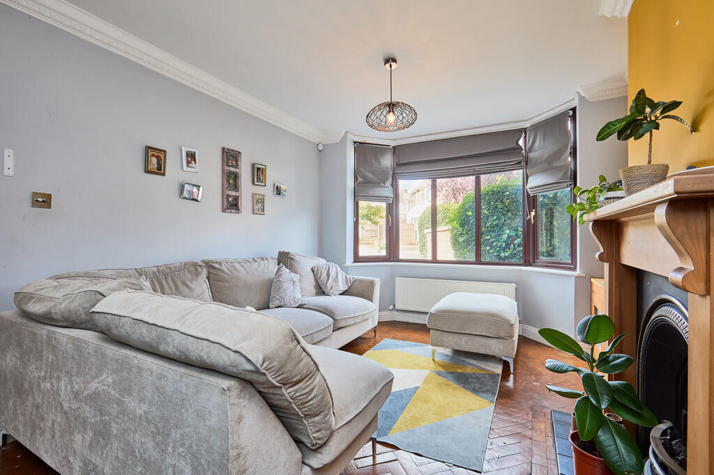 Edward Knight 202...