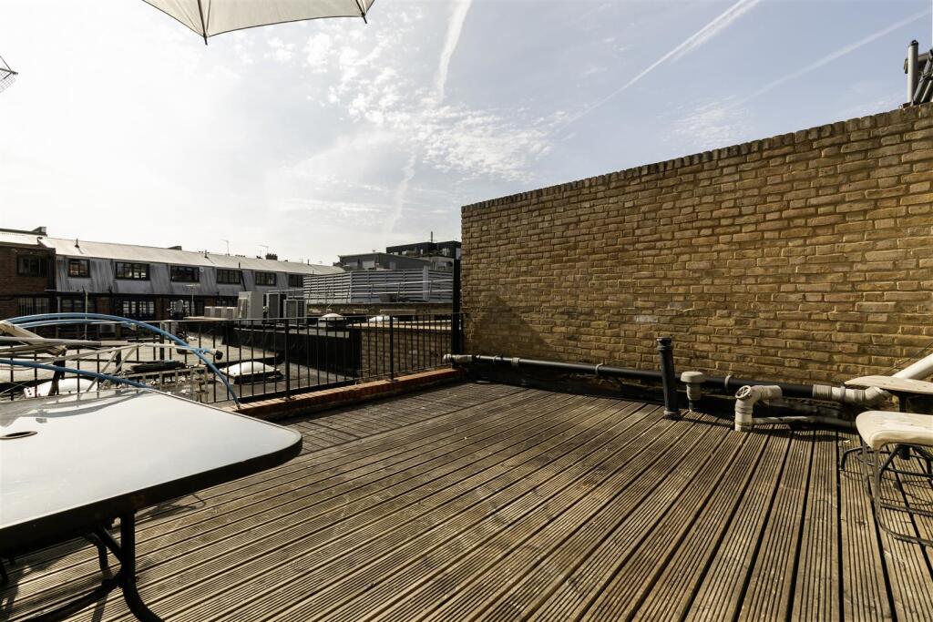 139A Camden High Street -16.jpg