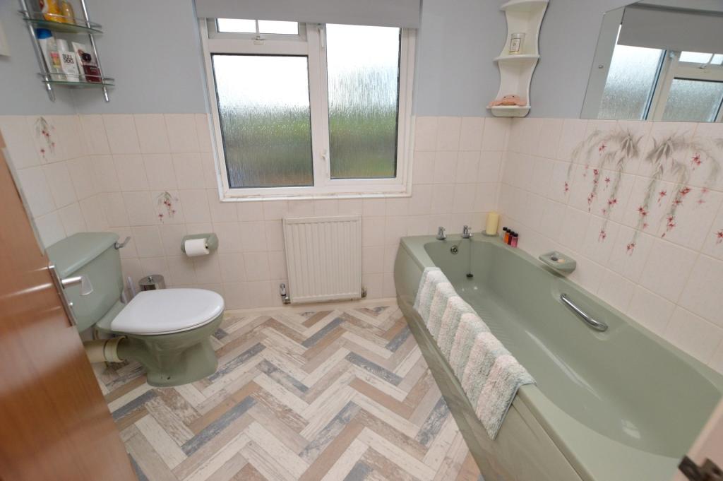 1st Floor Bathroom