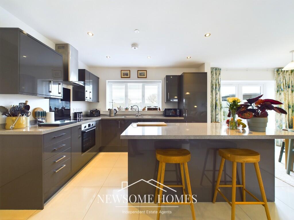 Kitchen/ Family Room