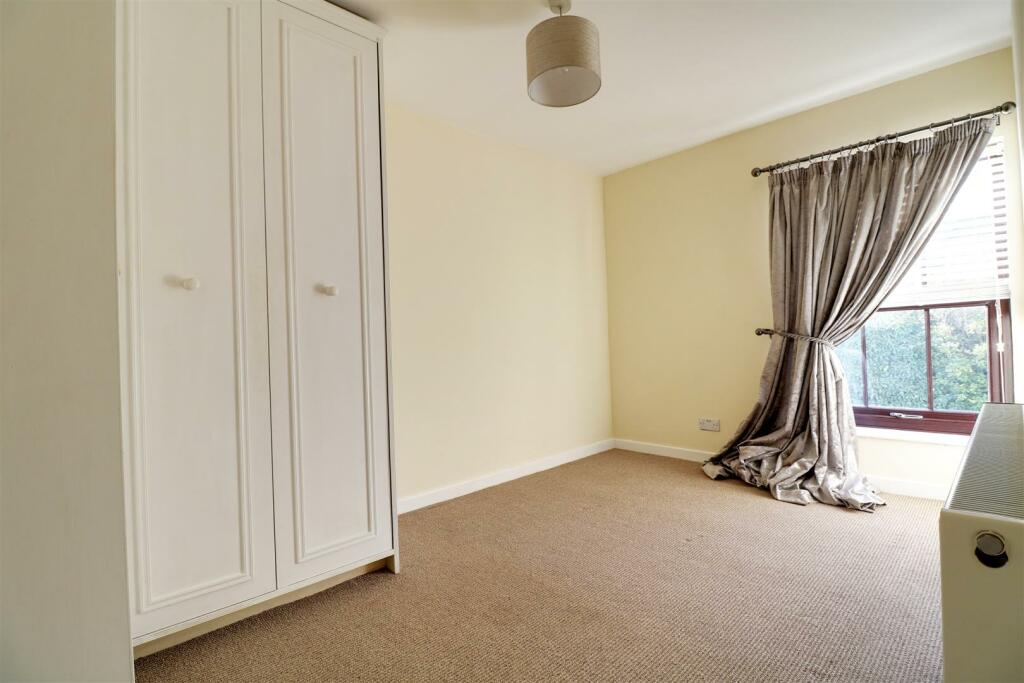 bedroom.jpg