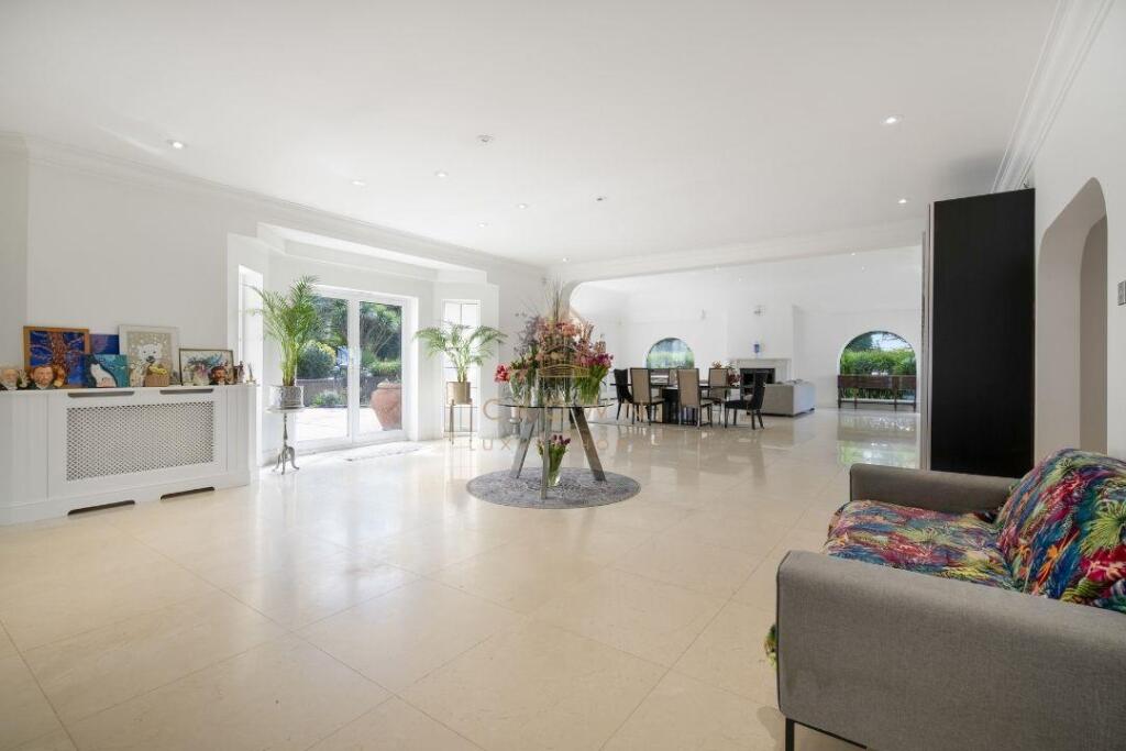 Fan Court, 41 (35).jpg