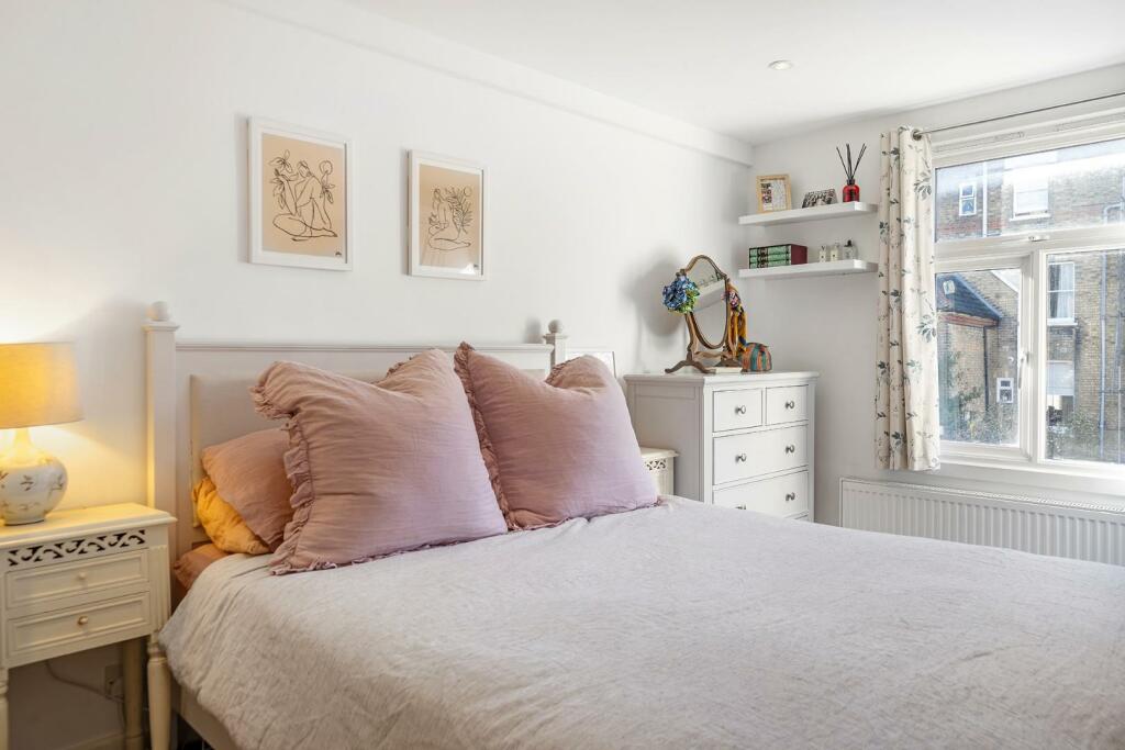 Bedroom 1 Detail.jpg