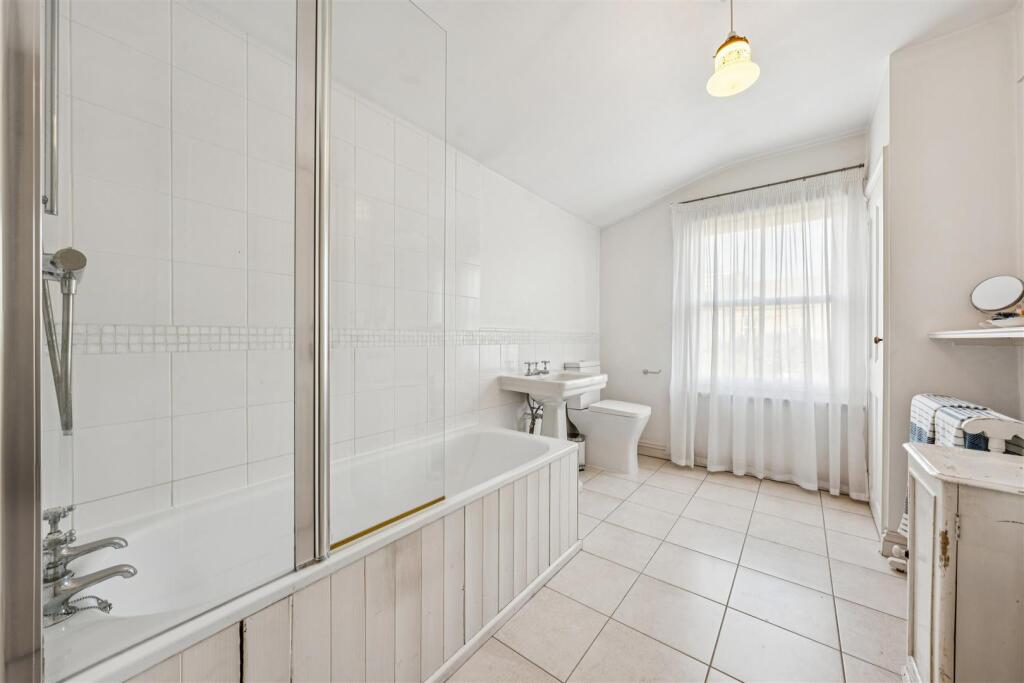 7 - 2025-10-01T161319.565.jpg