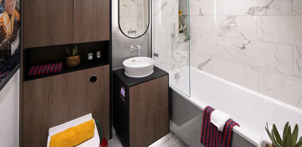 eden-grove_retro-rewind_bathroom-1_02012024.jpg