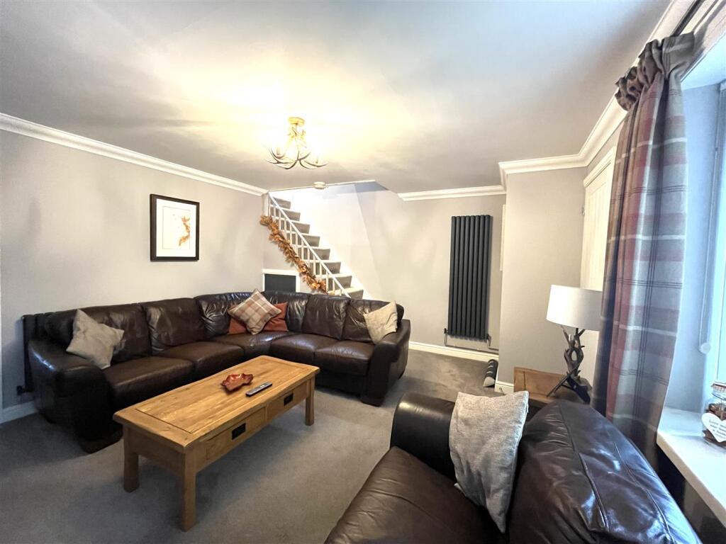 4 plovers lounge 3.jpeg