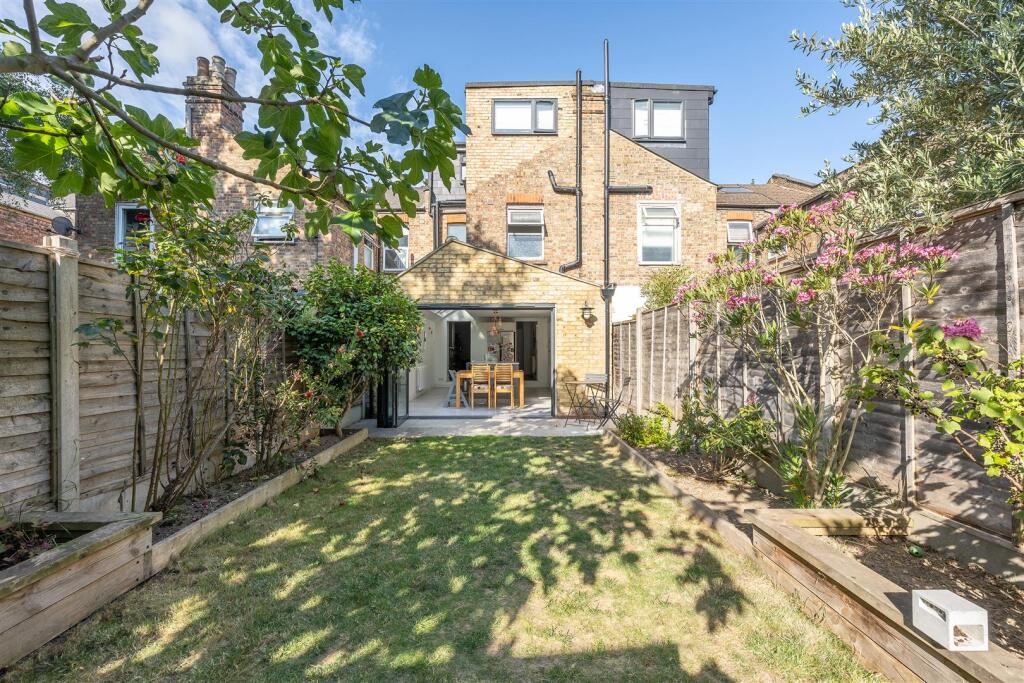 Lansdowne Road, E17