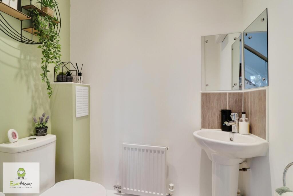 Downstairs WC - EweMove Cannock
