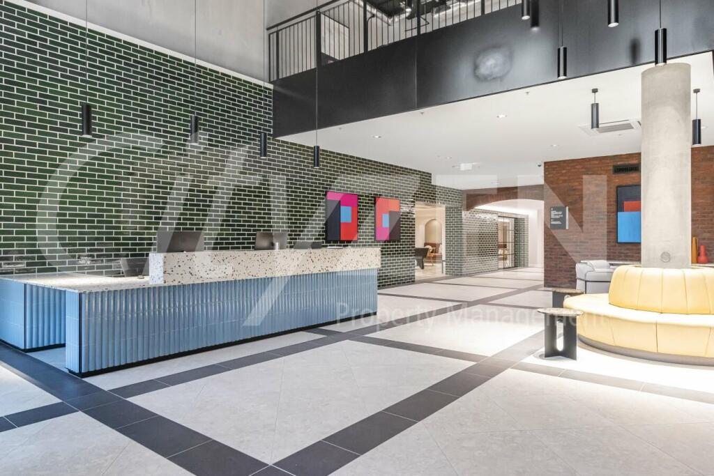 SUPER LOBBY