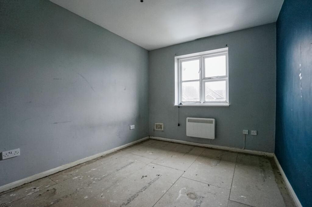 84 Staffords Place, Horley, Surrey RH6 9GY