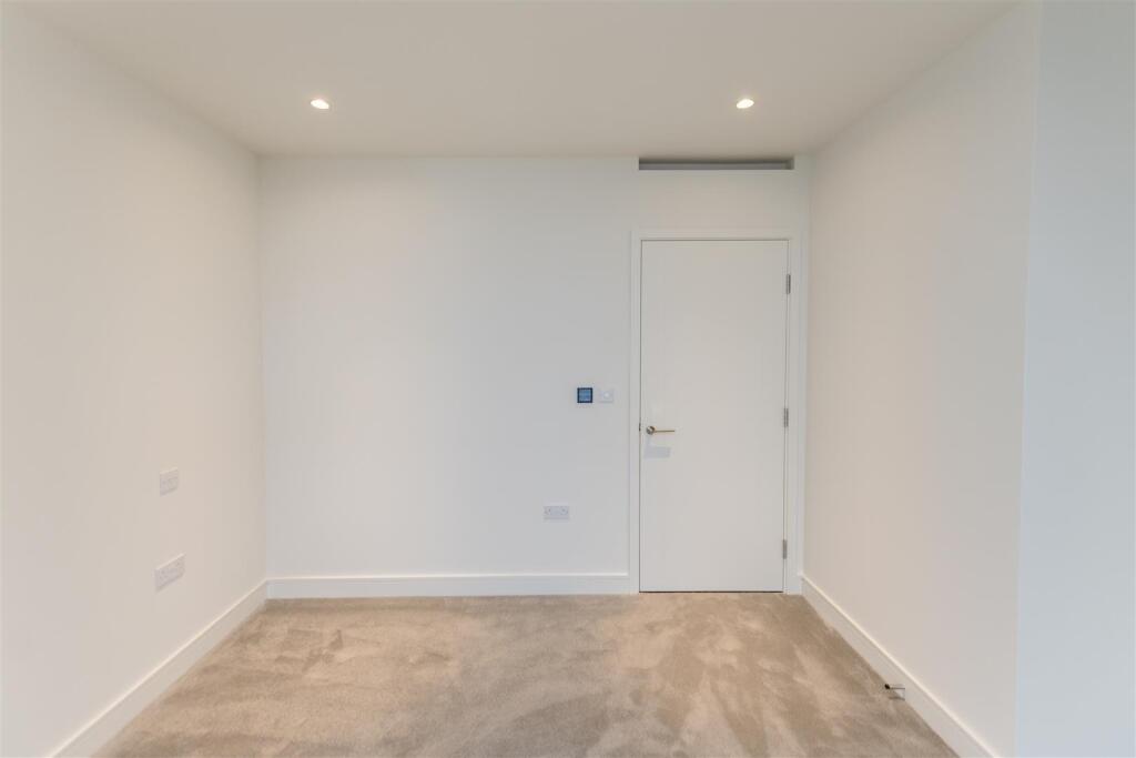 Second Bedroom      .jpg