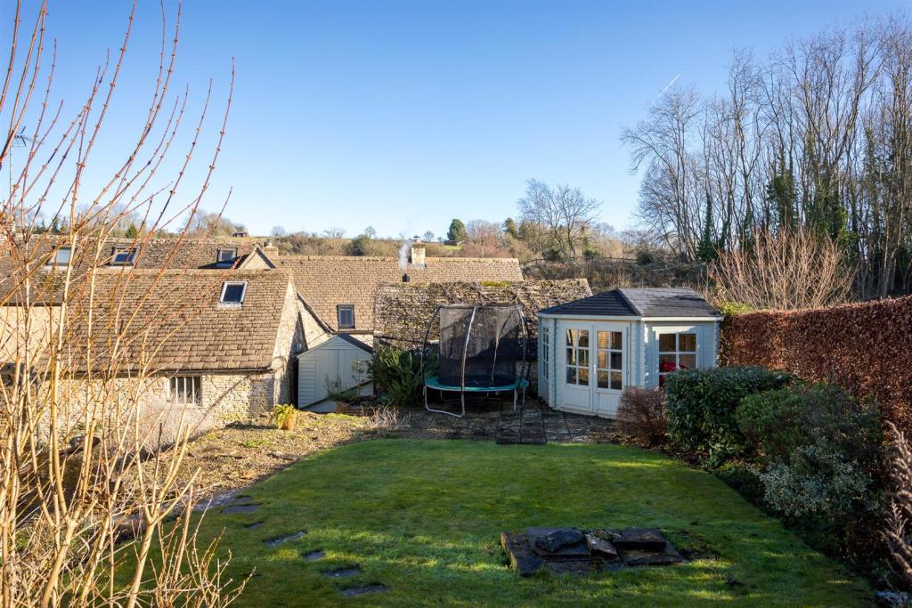5 - Lawrence Cottage - GL54 4AG - Web.jpg