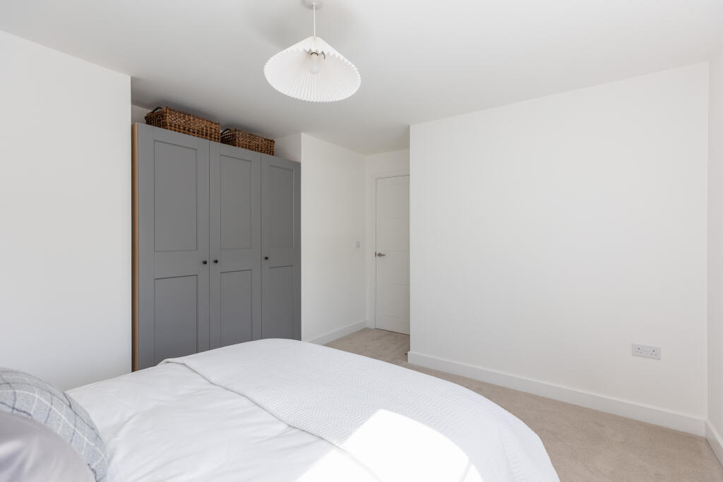 Hornbeam Road 7 Bedroom 3-2