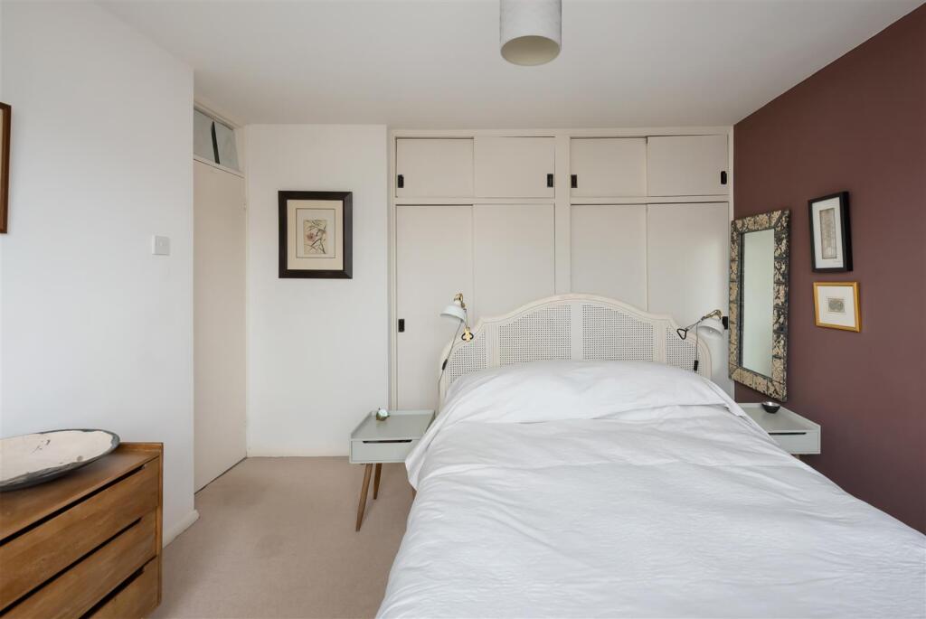 Island Wall, Whitstable