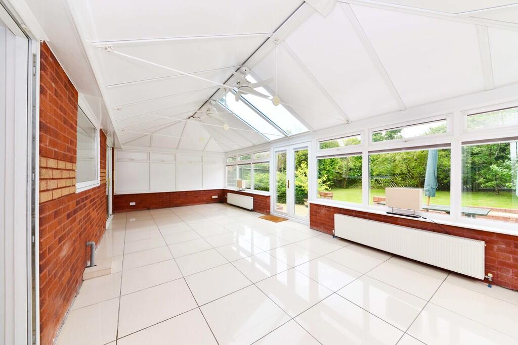 3 Deeley Close - ...