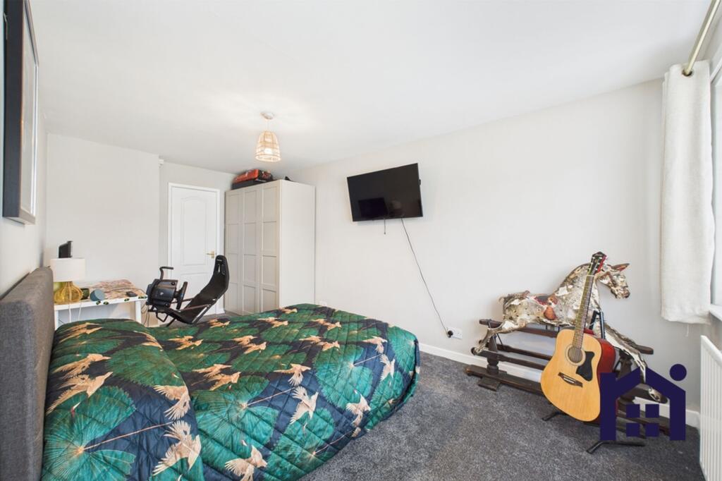 Bedroom four/snug