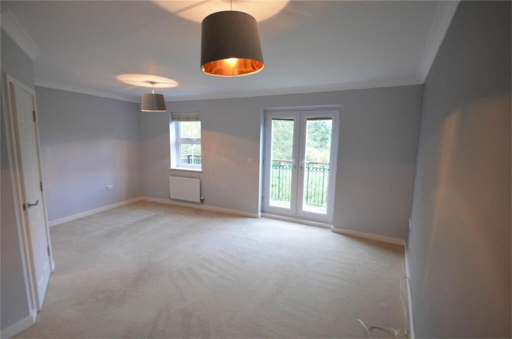 31 heronslee - lounge.jpg