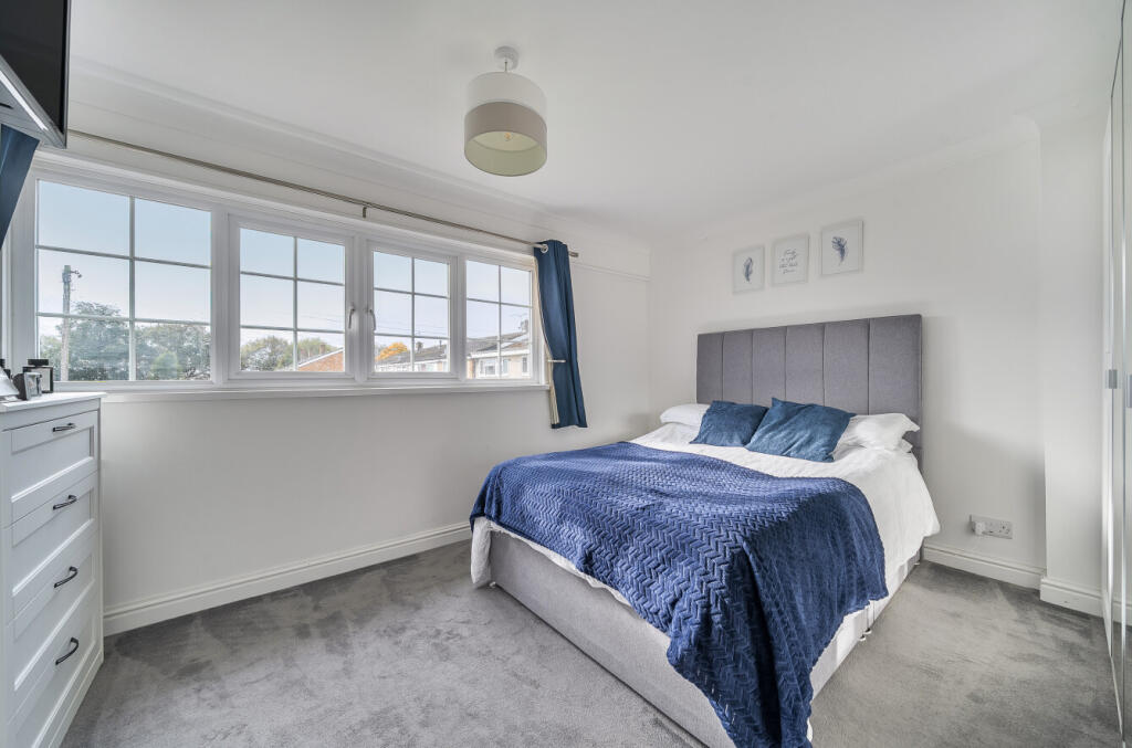 1372039-10-68fa3f...