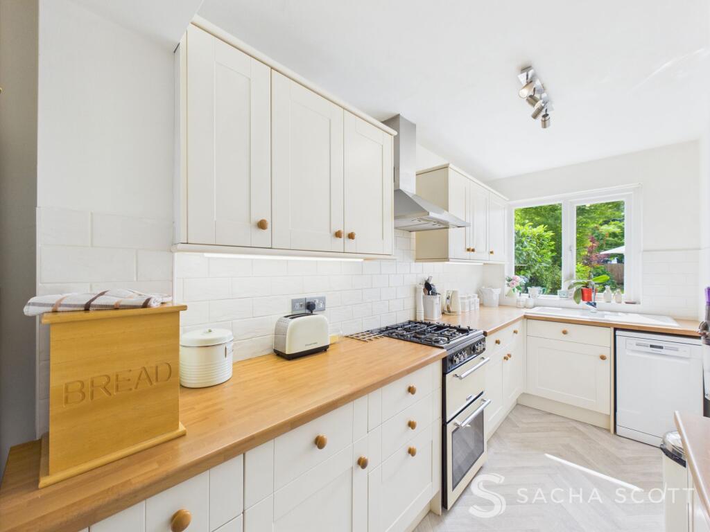 Kitchen / Breakfast Room