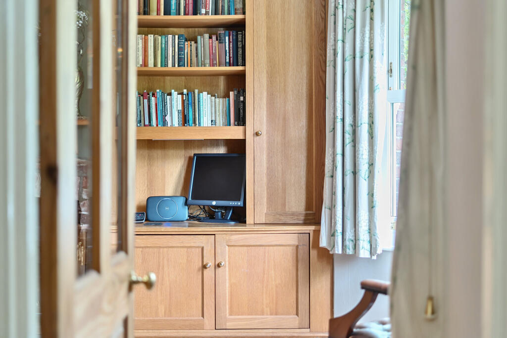 1317356-19-685d54...