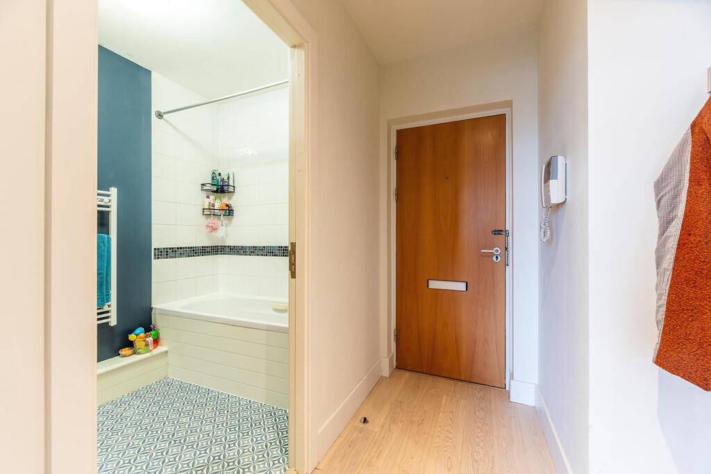 32 William Bancro...