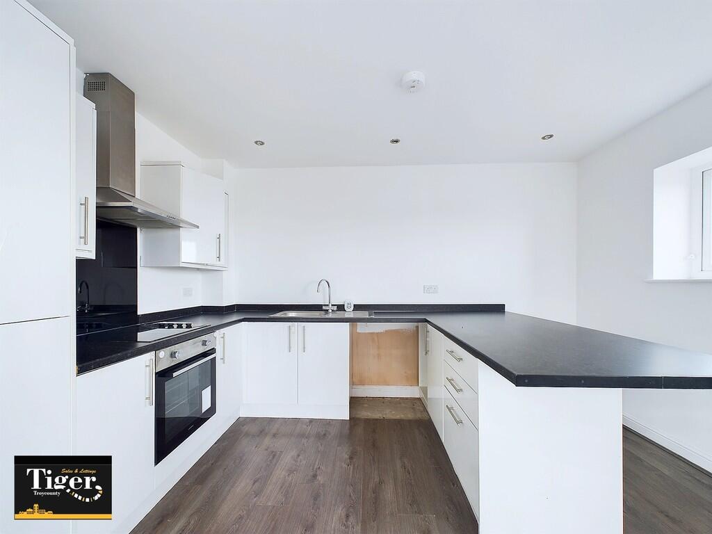 CAM02176G0-PR0474...