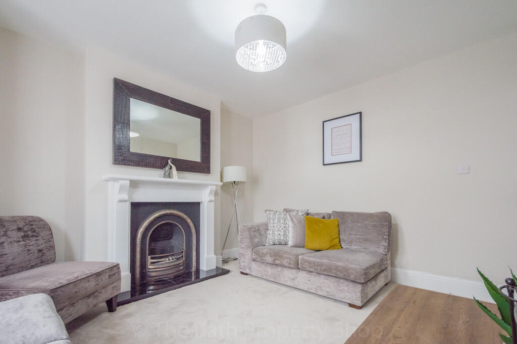 27 Combe Road New...