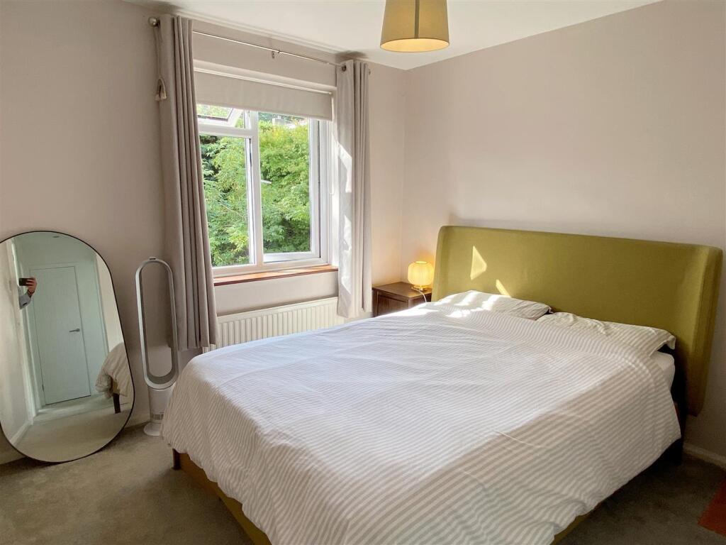 Bed 1.JPG