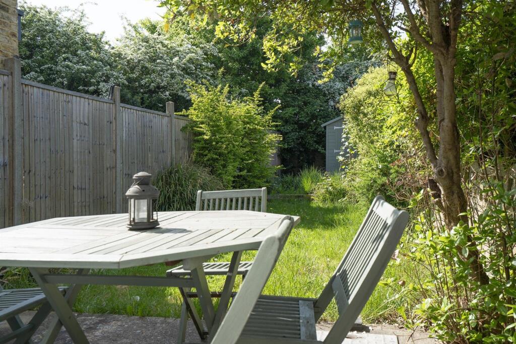 44, Cavendish Road SW19 external 3.jpg
