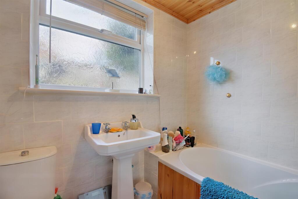 8565392-interior09-800.JPG