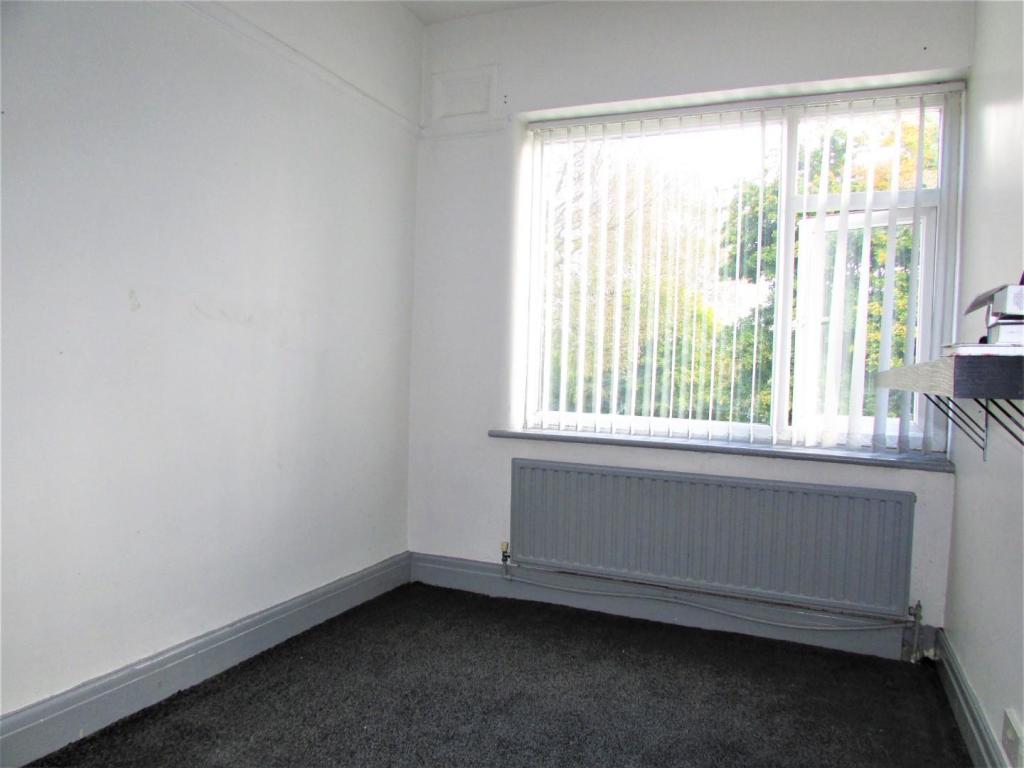 NixonSt27bed2.JPG