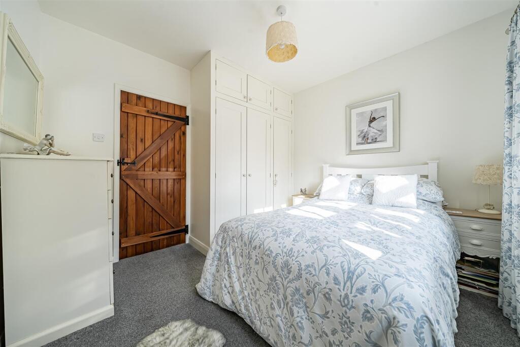 Bedrooms 3