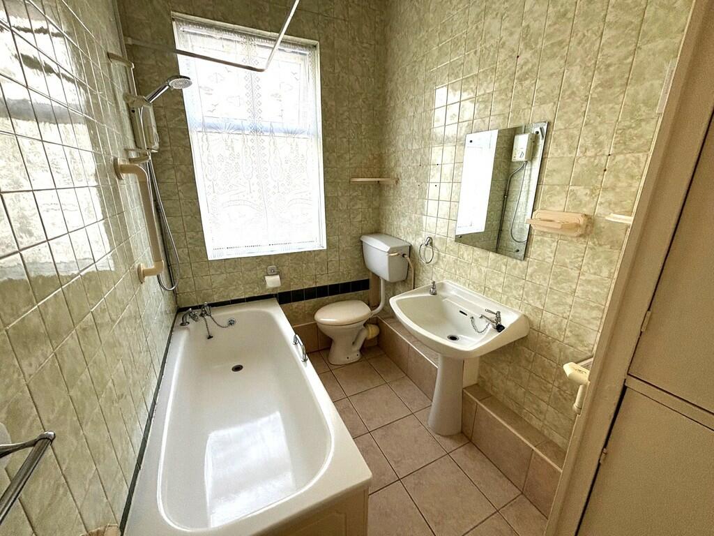 thumbnail_IMG_445...