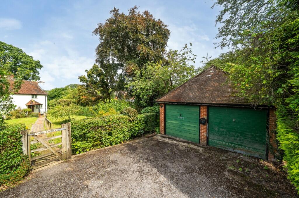 Garage &amp; Parking