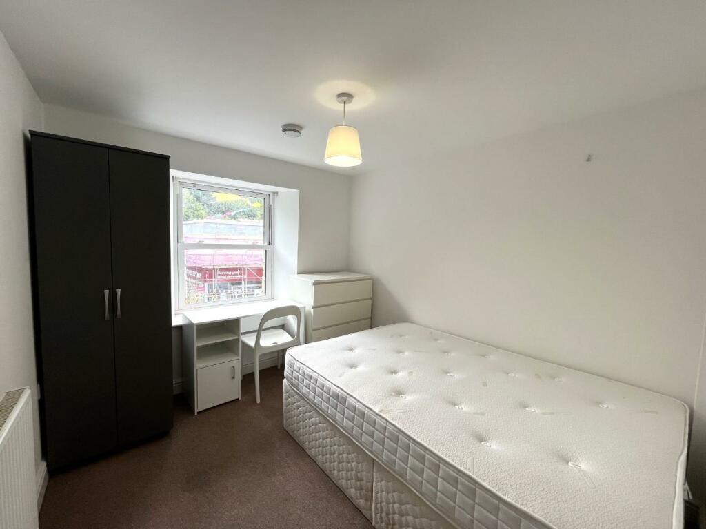 Bedroom 2.JPG