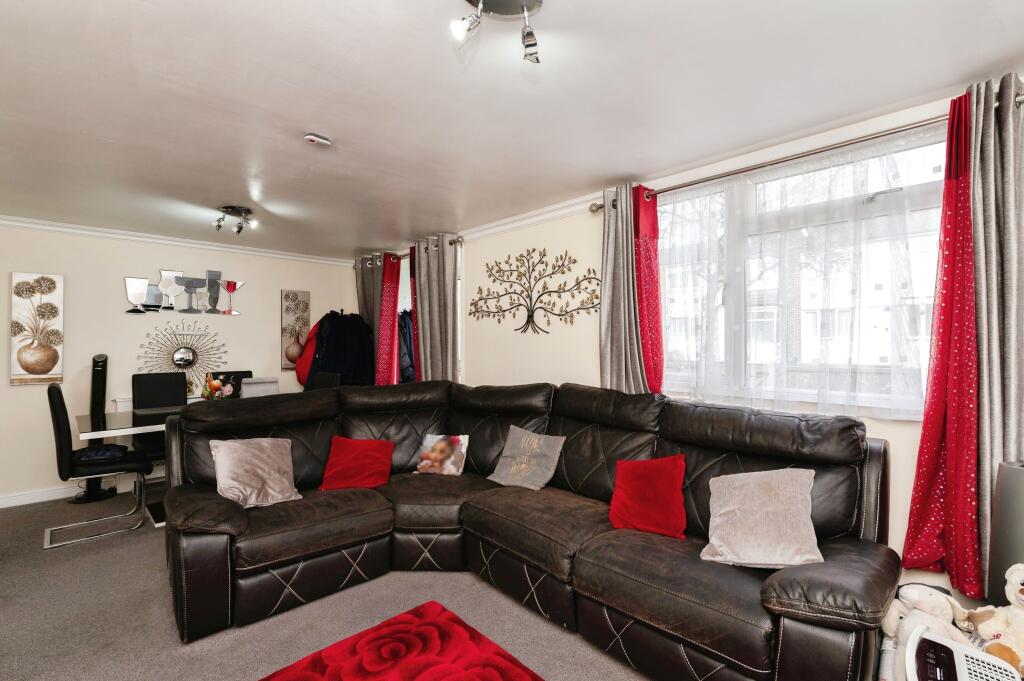 26thewillowsthewillowsbasildonss132es-14