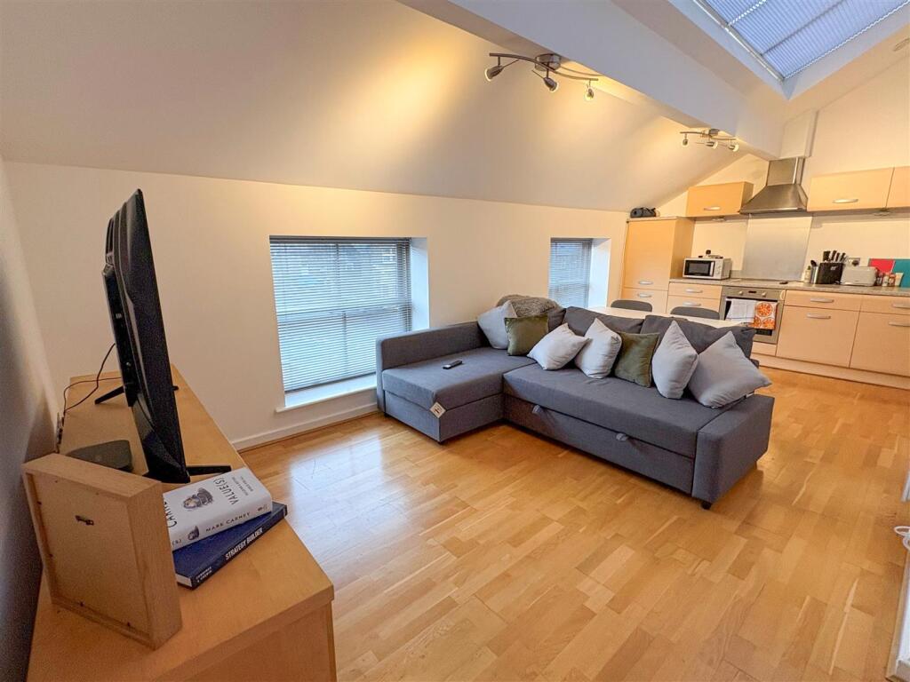 1 bed apartment, Silsden