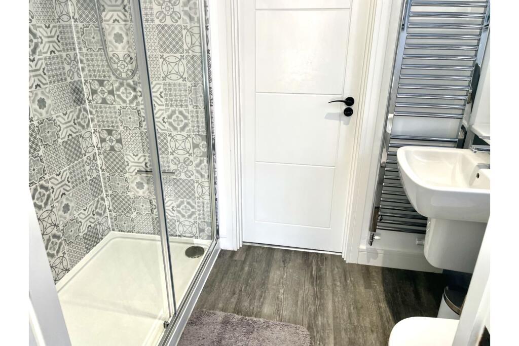 Jack &amp; Jill En-suite