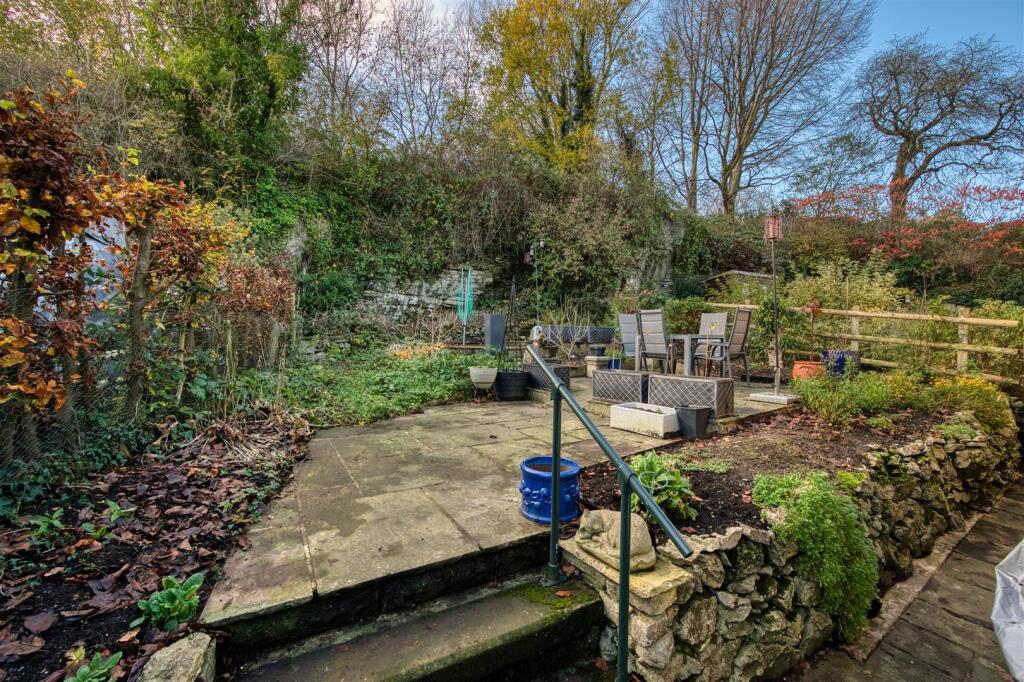 Saxton Mee 3 Undercliffe 0045.jpg