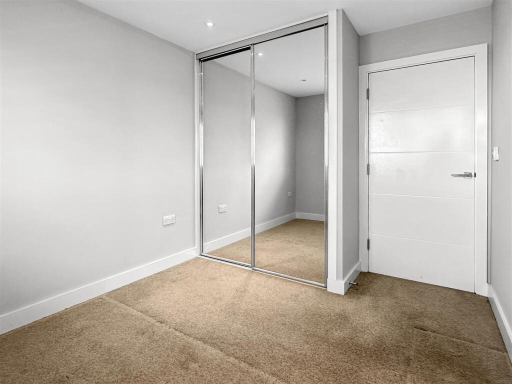 Bedroom (2)