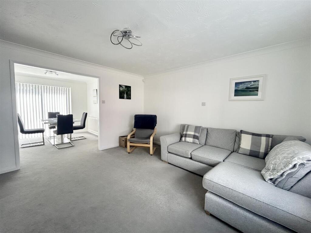 Living room.jpeg