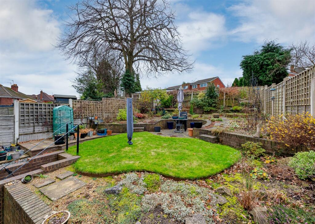 58 Lytton Avenue-Garden (2).jpg