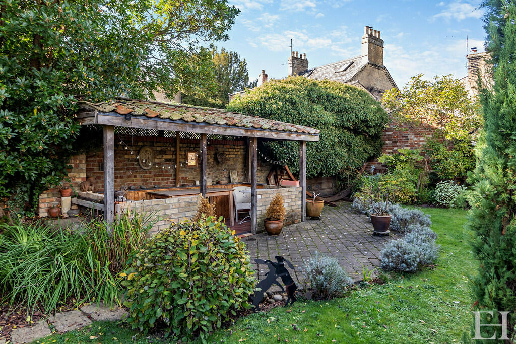 8624180-exteriorW...