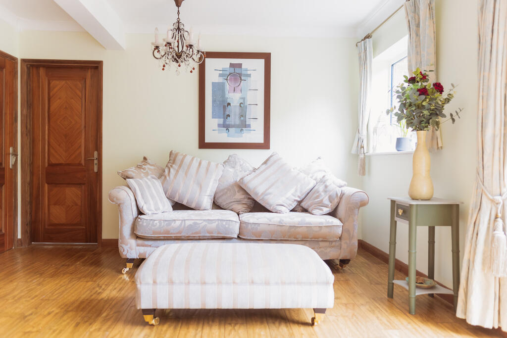 Lumley family room 3